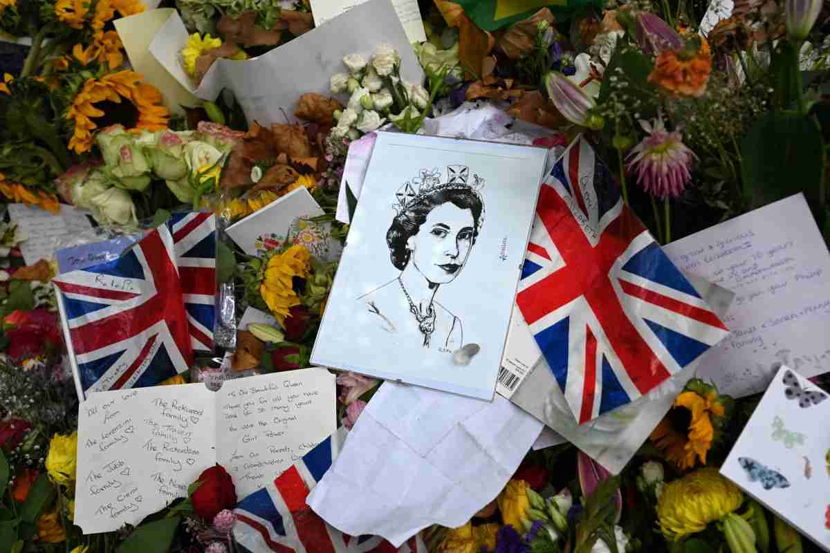 Regina Elisabetta retroscena minacce morte attentato