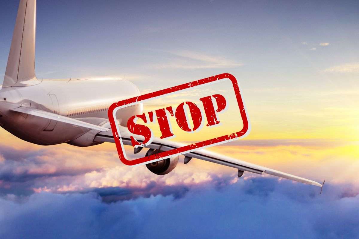 divieto di voli aerei: cosa sta accadendo?